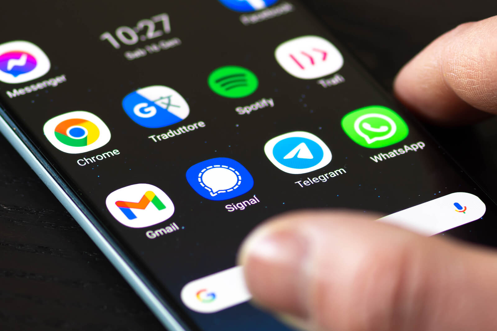 How WhatsApp Effectively Beats Email for Business Newsletters